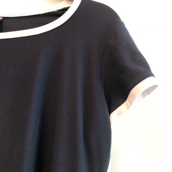 🎀DONATED NIKE TOP SHIRT L Pretty Navy blue L 🎀 - Picture 6 of 6